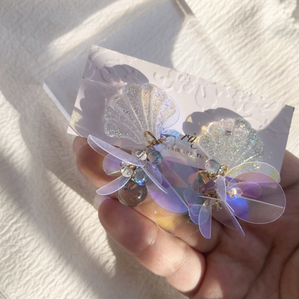 no.65 人魚姫のゆらゆらピアス マーメイド シェル クリア オーロラ ニュイ レジンピアス ハンドメイド