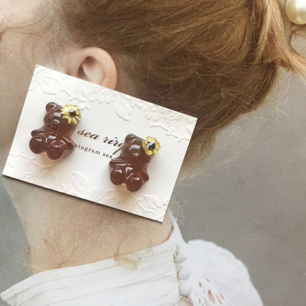 no.69 限定 sale こんがり日焼けしたひまわりくまさん 向日葵 スターフラワー くまさん teddybear レジンピアス イヤリング ハンドメイド