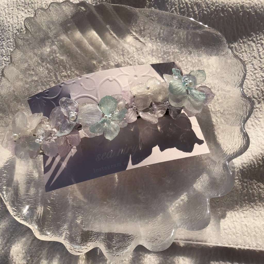 no.71 淡色紫陽花のヘアバレッタ マーメイドカラー アジサイ ヘアアクセサリー レジンバレッタ ハンドメイド