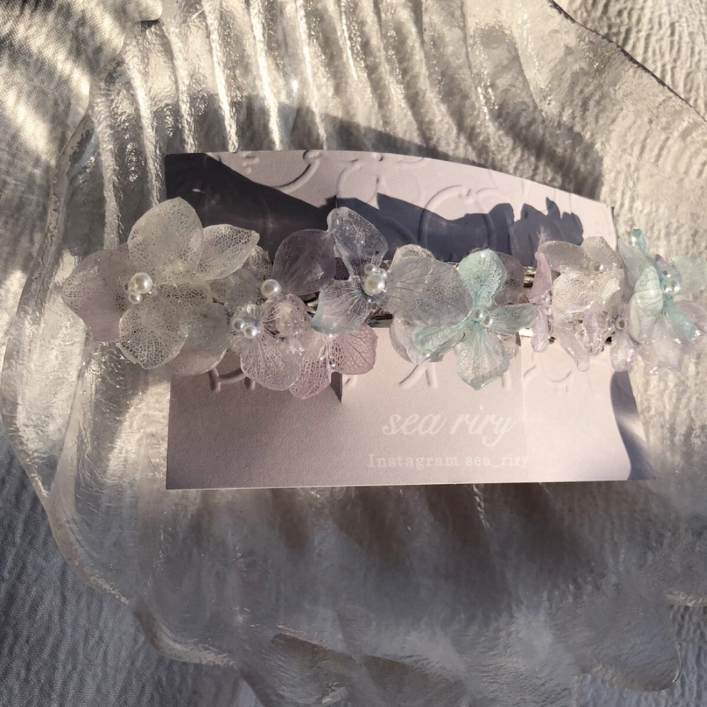 no.71 淡色紫陽花のヘアバレッタ マーメイドカラー アジサイ ヘアアクセサリー レジンバレッタ ハンドメイド