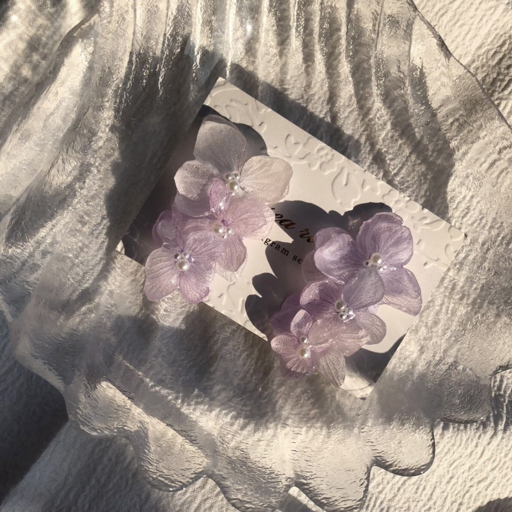 no.73 泡藤色の紫陽花3連ピアス あじさい パール サージカルステンレス ポストピアス ハンドメイドピアス