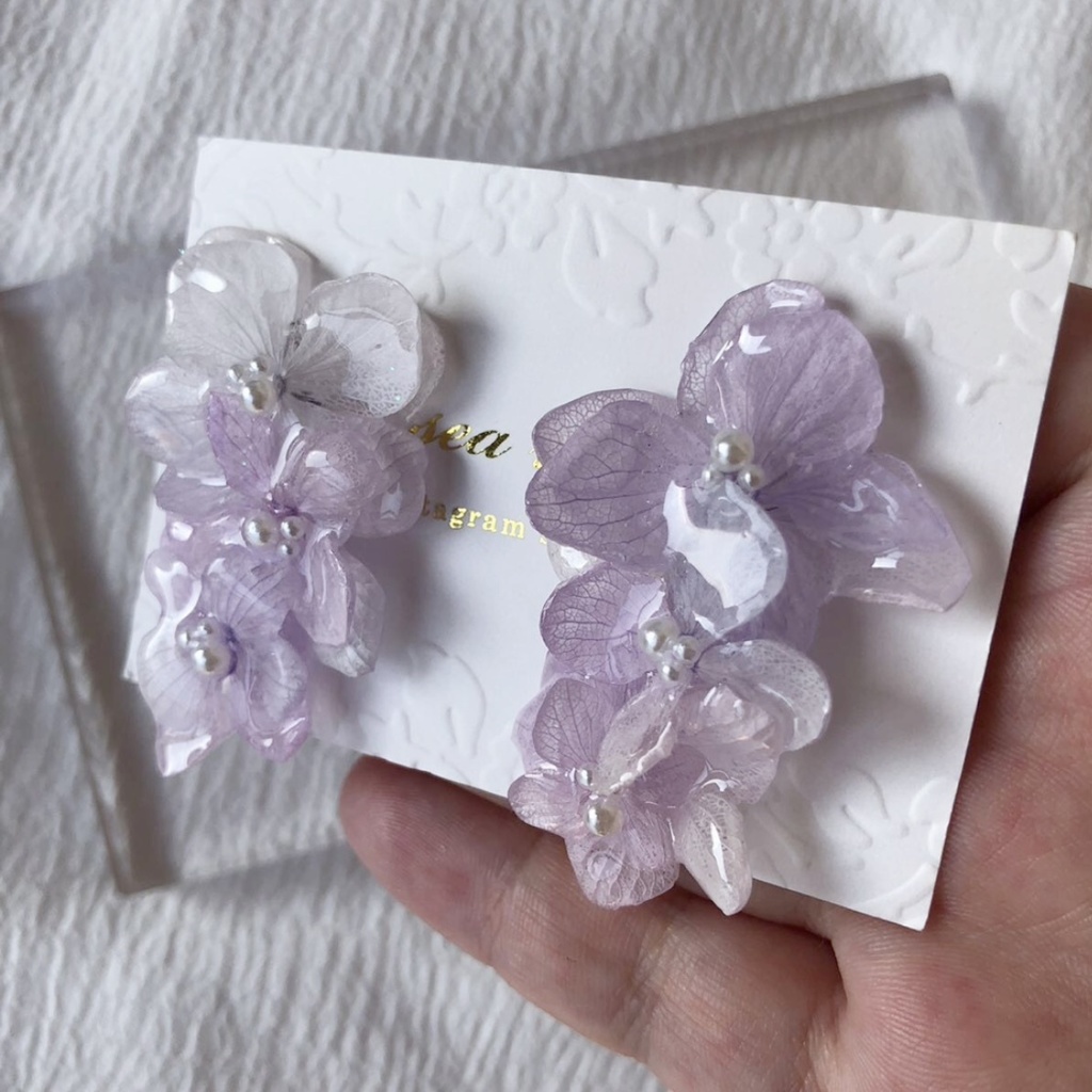 no.73 泡藤色の紫陽花3連ピアス あじさい パール サージカルステンレス ポストピアス ハンドメイドピアス