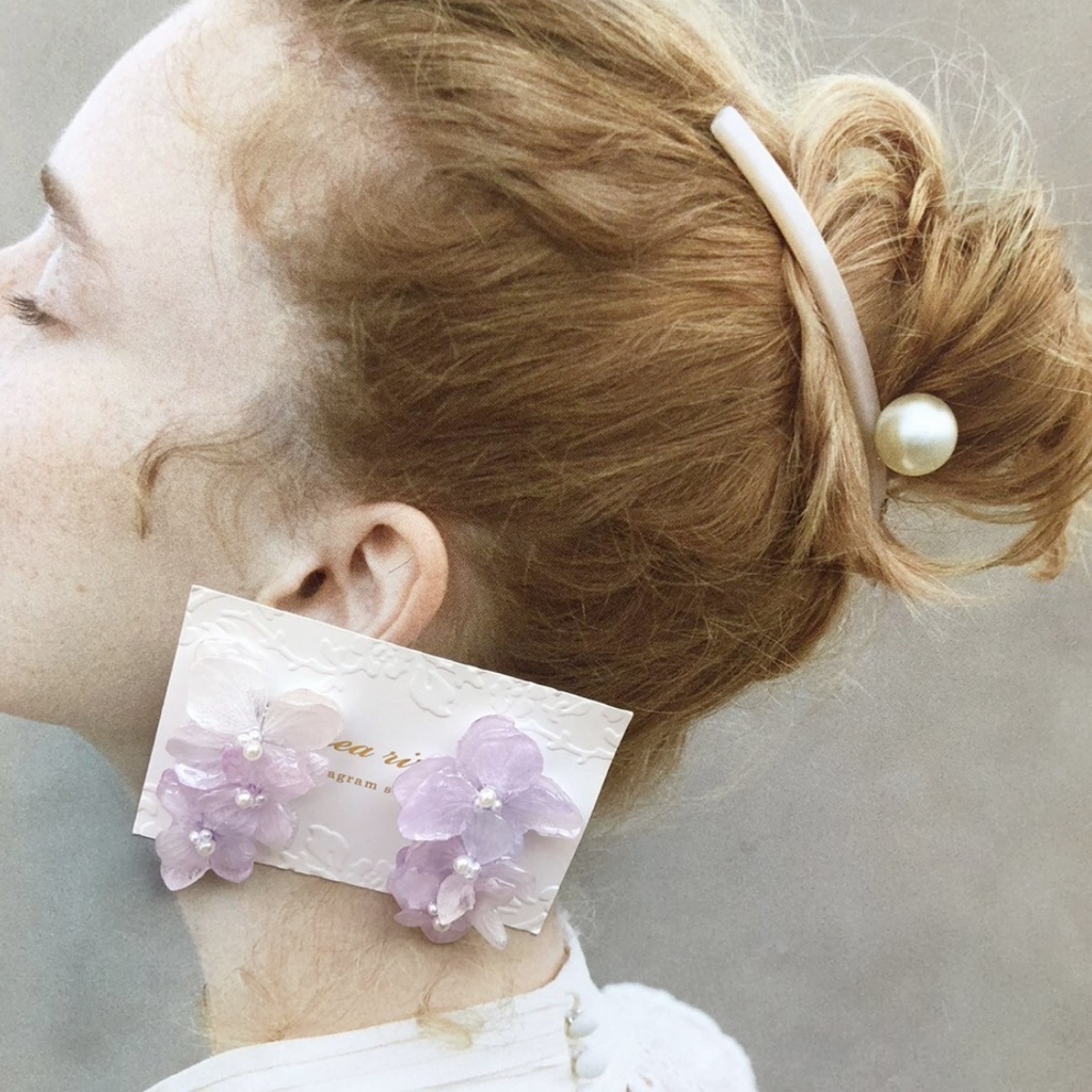 no.73 泡藤色の紫陽花3連ピアス あじさい パール サージカルステンレス ポストピアス ハンドメイドピアス