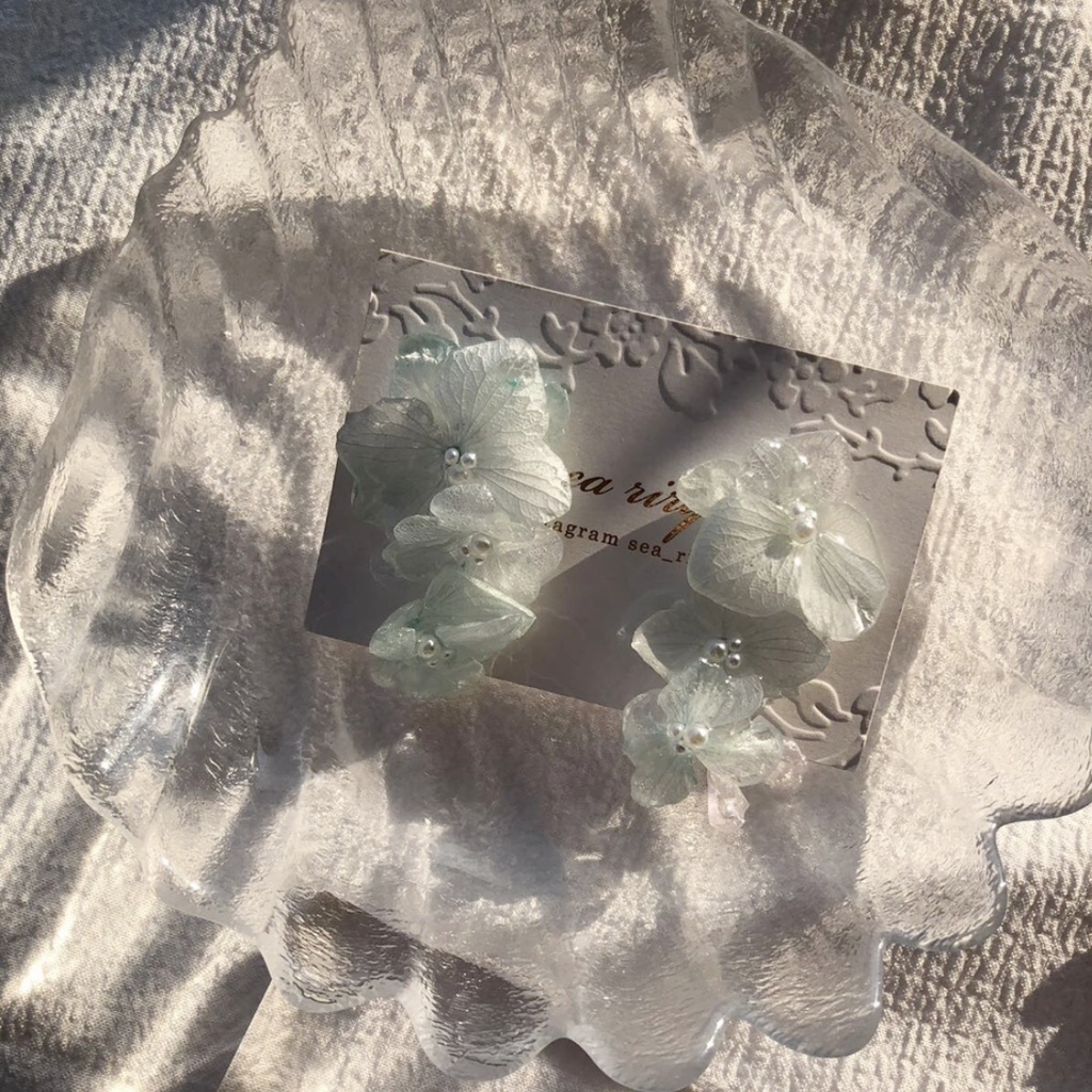 no.74 淡色グラデの紫陽花3連ピアス あじさい パール サージカルステンレス ポストピアス ハンドメイド