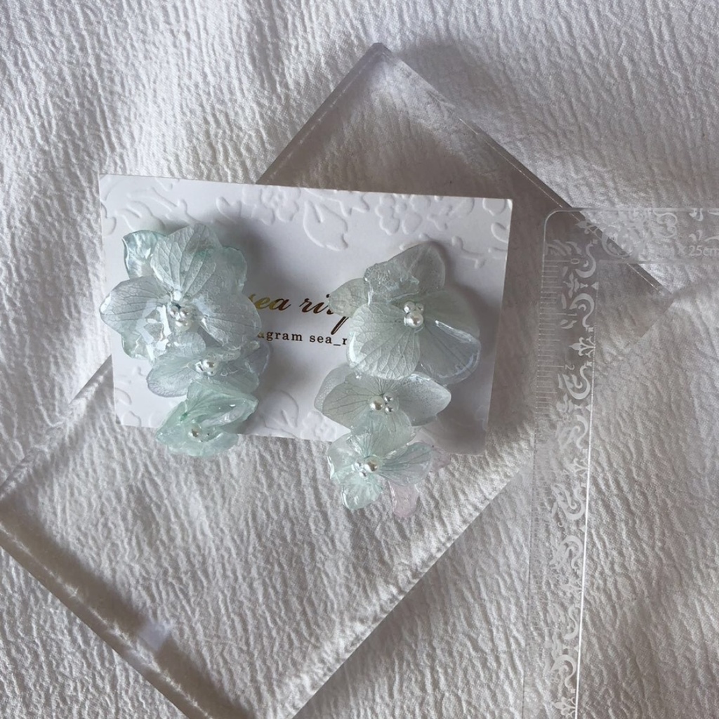 no.74 淡色グラデの紫陽花3連ピアス あじさい パール サージカルステンレス ポストピアス ハンドメイド