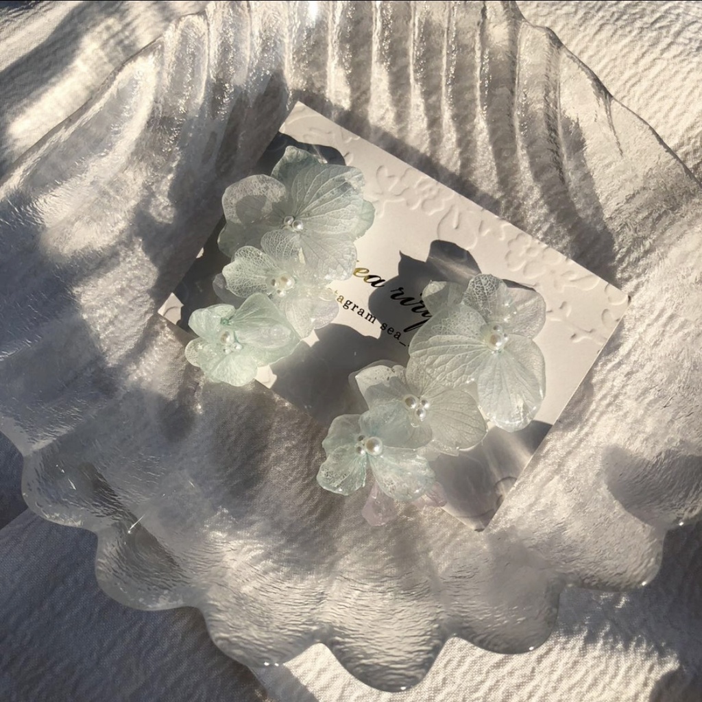 no.74 淡色グラデの紫陽花3連ピアス あじさい パール サージカルステンレス ポストピアス ハンドメイド