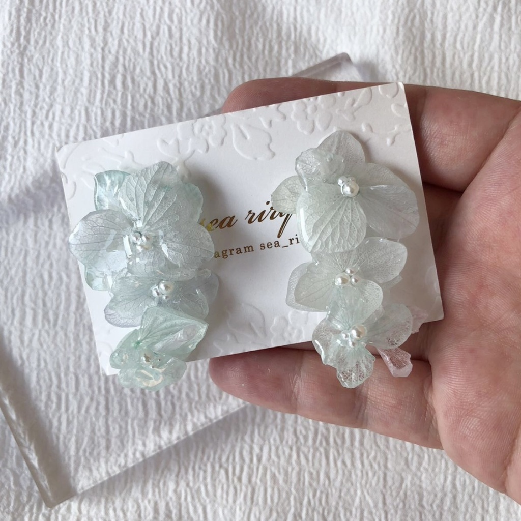 no.74 淡色グラデの紫陽花3連ピアス あじさい パール サージカルステンレス ポストピアス ハンドメイド