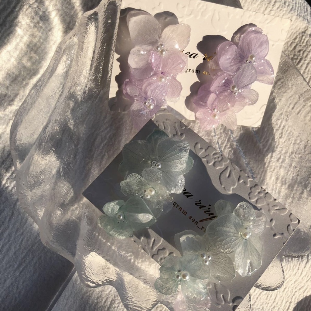 no.74 淡色グラデの紫陽花3連ピアス あじさい パール サージカルステンレス ポストピアス ハンドメイド