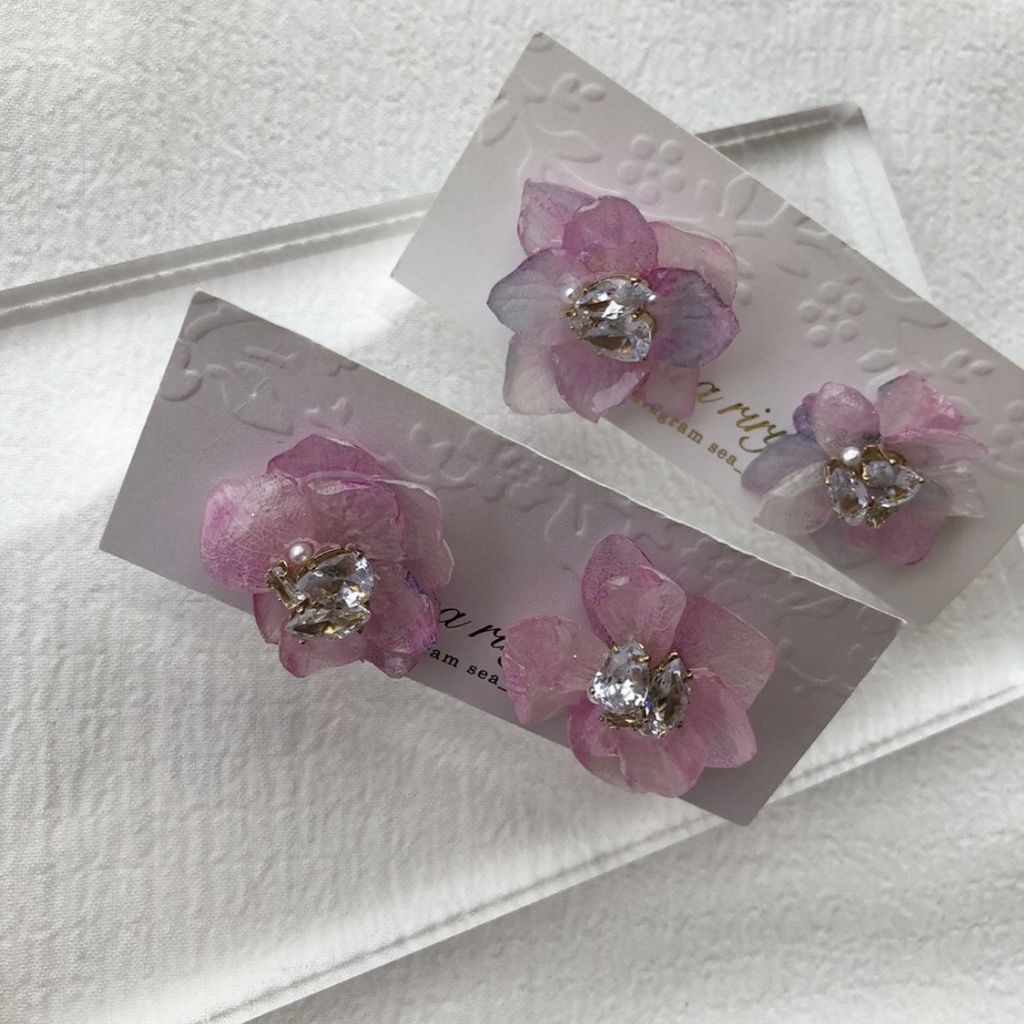 no.79 紫陽花のビジューピアス Bijoux アジサイ 本物のお花 レジンピアス ハンドメイドピアス