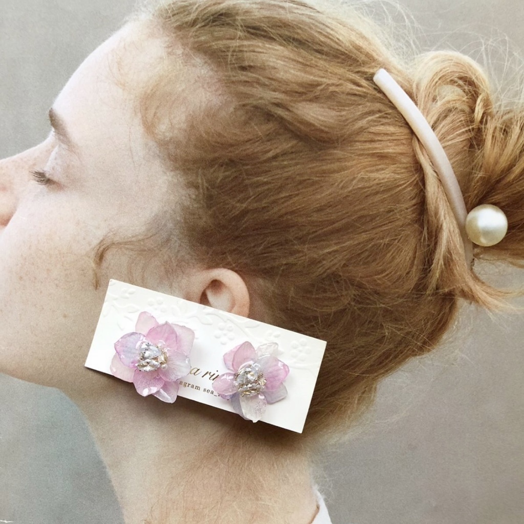 no.79 紫陽花のビジューピアス Bijoux アジサイ 本物のお花 レジンピアス ハンドメイドピアス