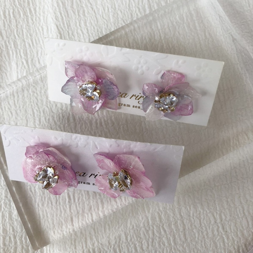 no.79 紫陽花のビジューピアス Bijoux アジサイ 本物のお花 レジンピアス ハンドメイドピアス