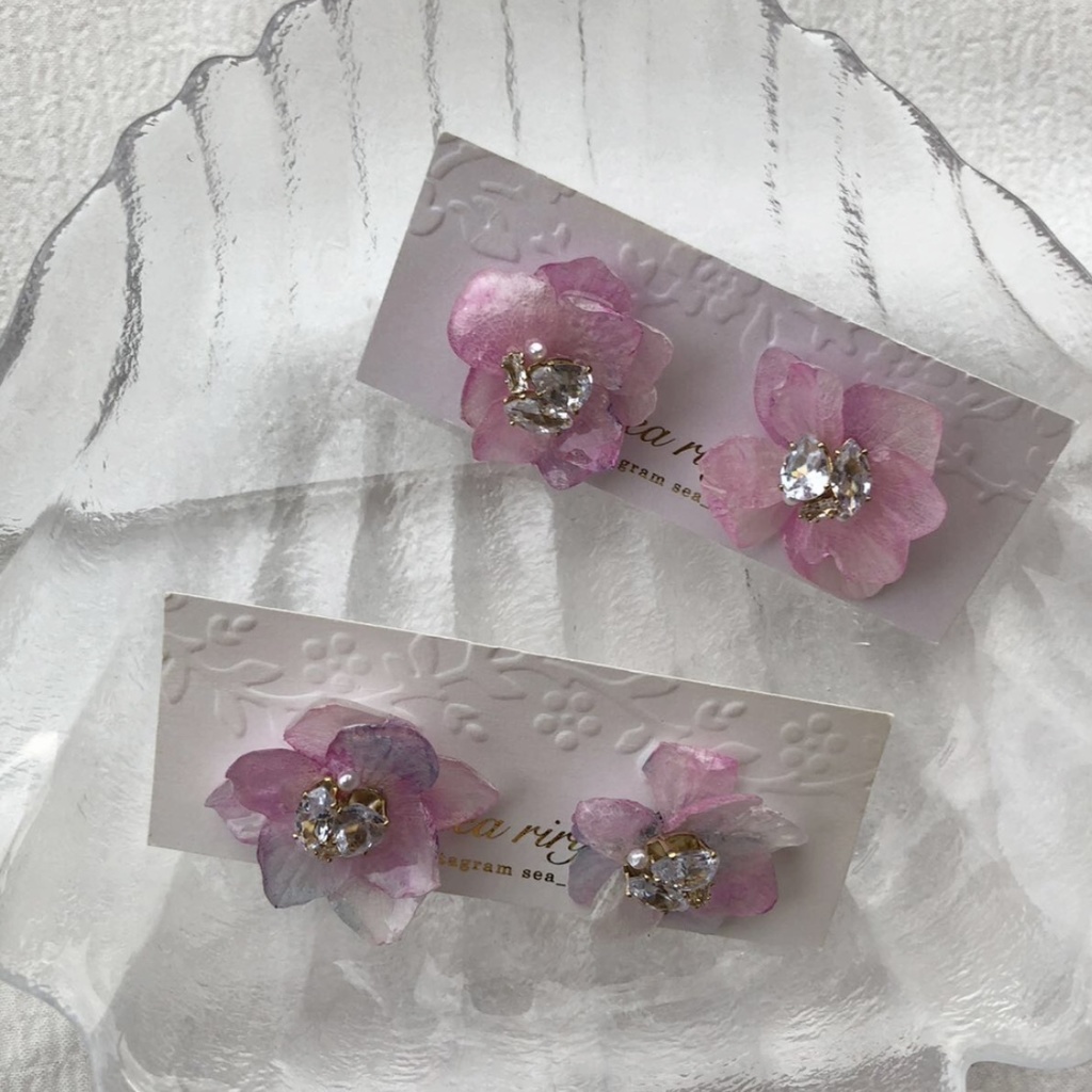 no.79 紫陽花のビジューピアス Bijoux アジサイ 本物のお花 レジンピアス ハンドメイドピアス