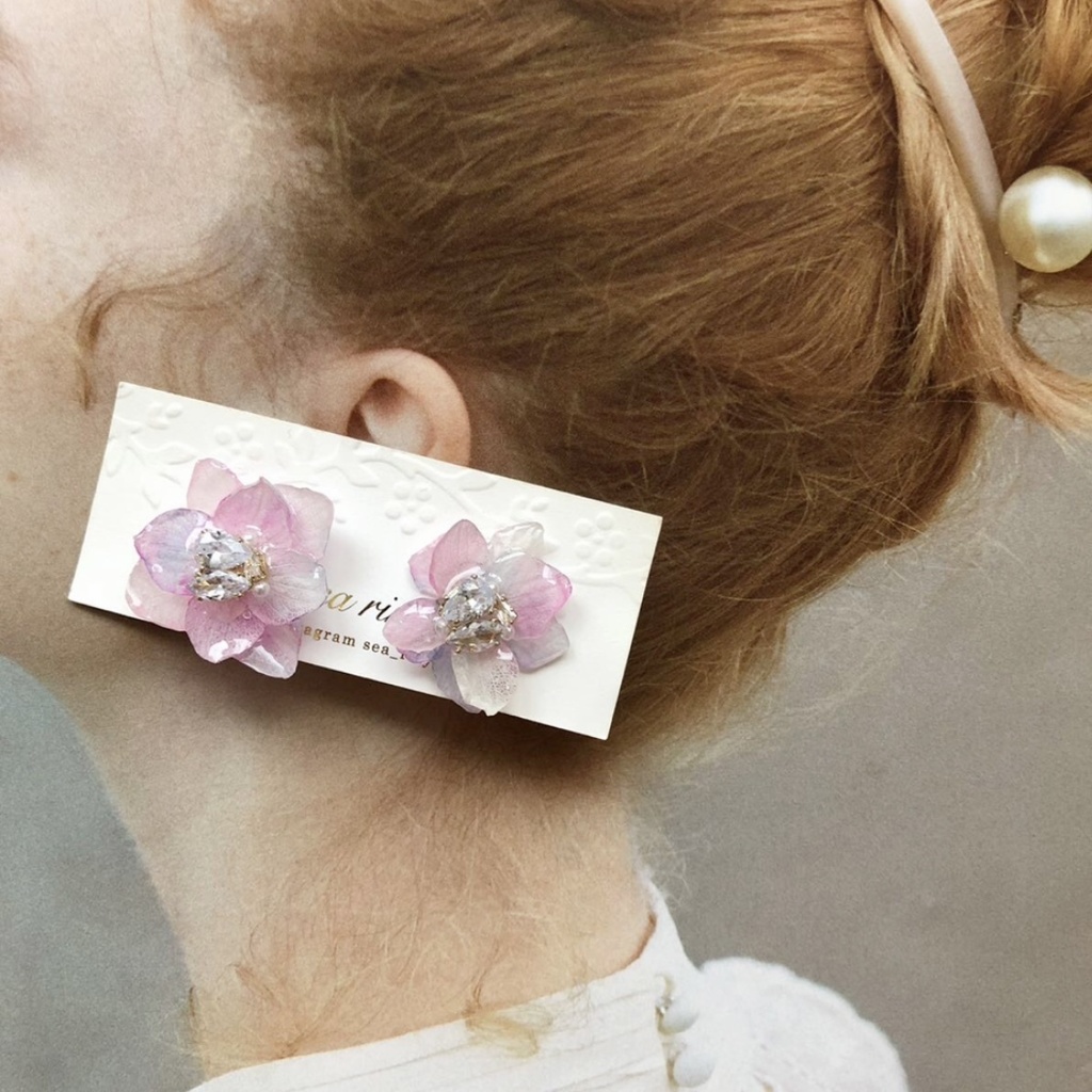 no.79 紫陽花のビジューピアス Bijoux アジサイ 本物のお花 レジンピアス ハンドメイドピアス