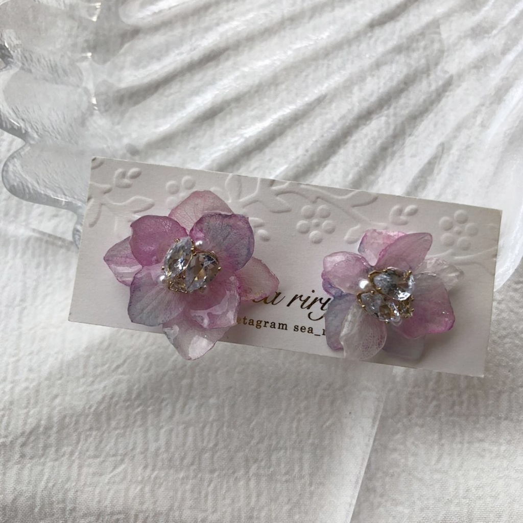 no.79 紫陽花のビジューピアス Bijoux アジサイ 本物のお花 レジンピアス ハンドメイドピアス
