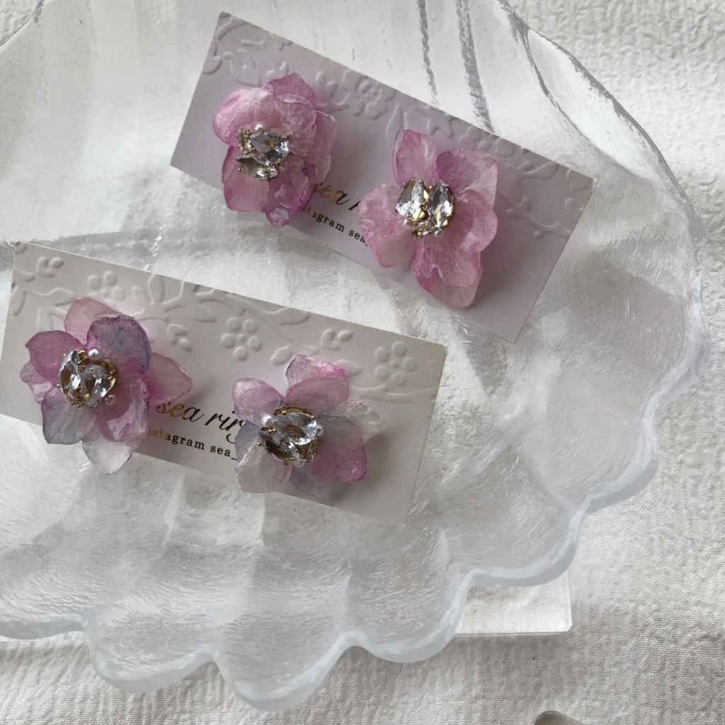 no.79 紫陽花のビジューピアス Bijoux アジサイ 本物のお花 レジンピアス ハンドメイドピアス
