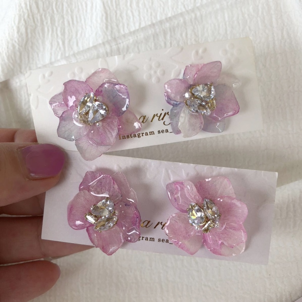 no.80 紫陽花のビジューピアス ドライフラワー アジサイ 本物のお花 レジンピアス ハンドメイドピアス