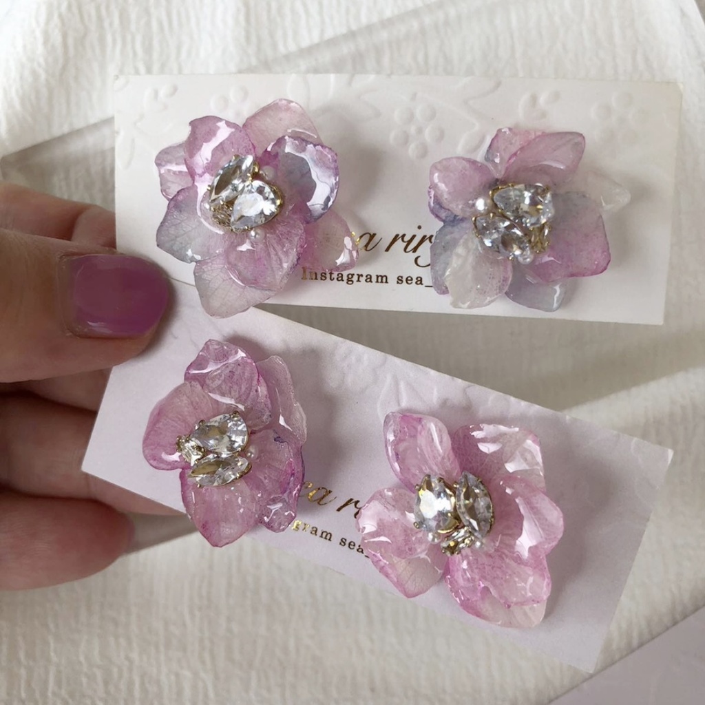 no.80 紫陽花のビジューピアス ドライフラワー アジサイ 本物のお花 レジンピアス ハンドメイドピアス