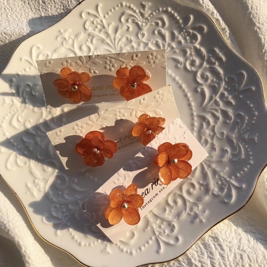 no.90 限定価格 紫陽花ピアス brick orange あじさい 本物のお花 ハンドメイドピアス