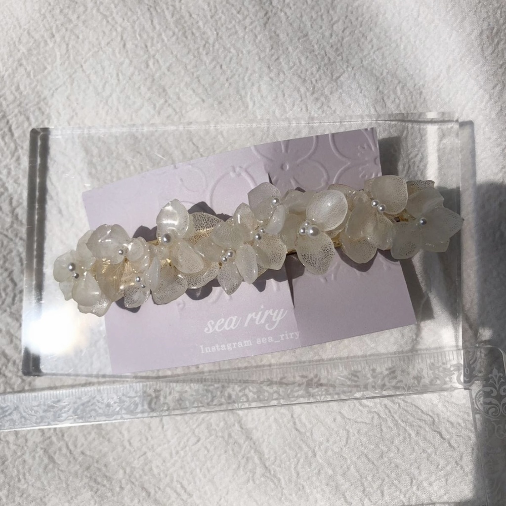no.91 紫陽花のヘアバレッタ 紫陽花 ホワイト パール ヘアバレッタ ヘアアクセサリー ハンドメイド 髪飾り
