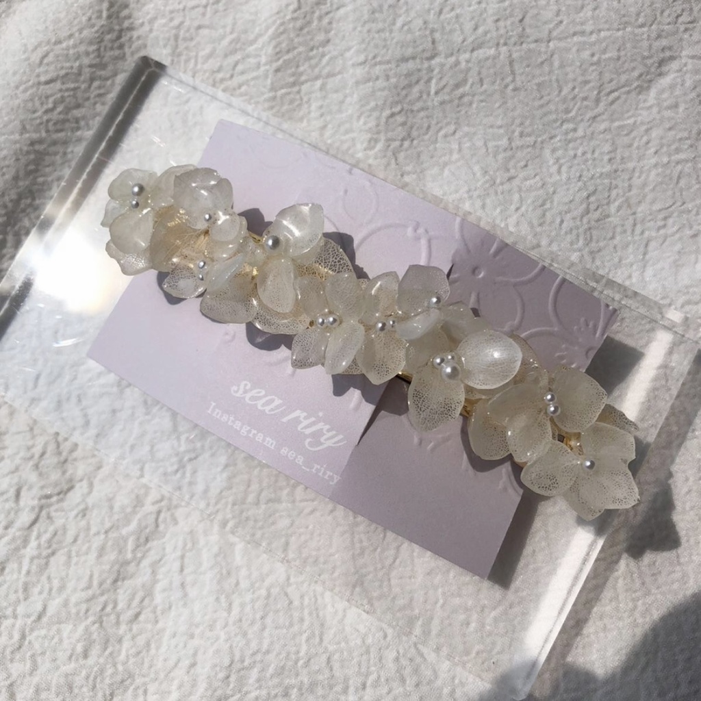 no.91 紫陽花のヘアバレッタ 紫陽花 ホワイト パール ヘアバレッタ ヘアアクセサリー ハンドメイド 髪飾り