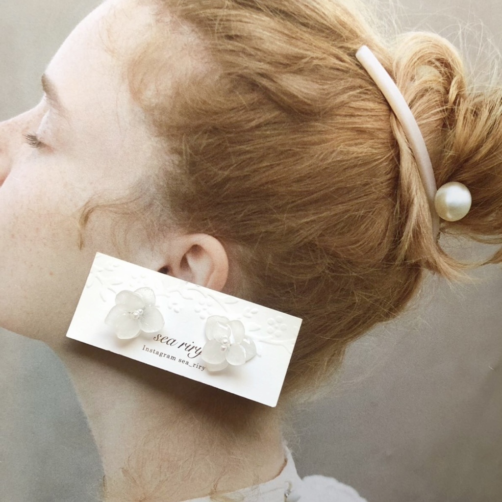 no.92 大人気 再販 ちいさな紫陽花のピアス あじさい パール ホワイトアナベル 本物のお花 ハンドメイドピアス