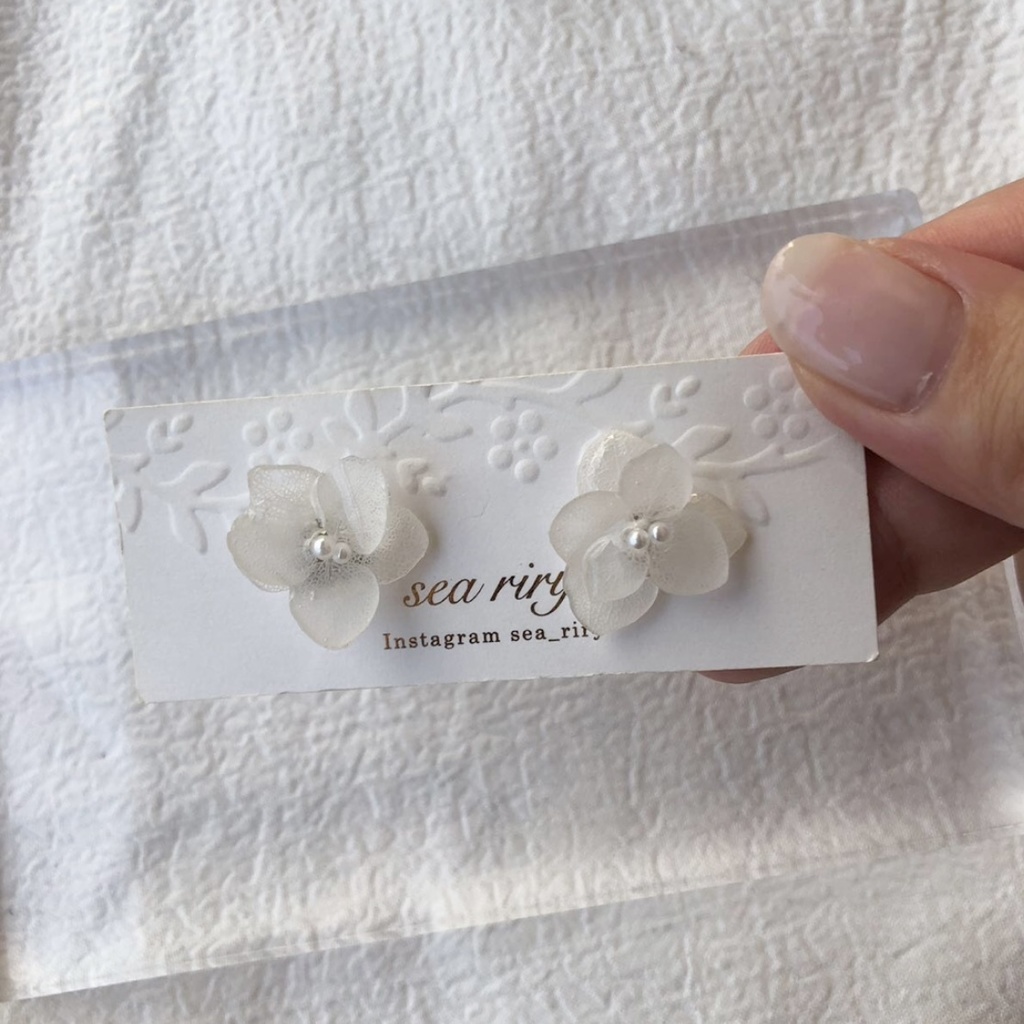 no.92 大人気 再販 ちいさな紫陽花のピアス あじさい パール ホワイトアナベル 本物のお花 ハンドメイドピアス