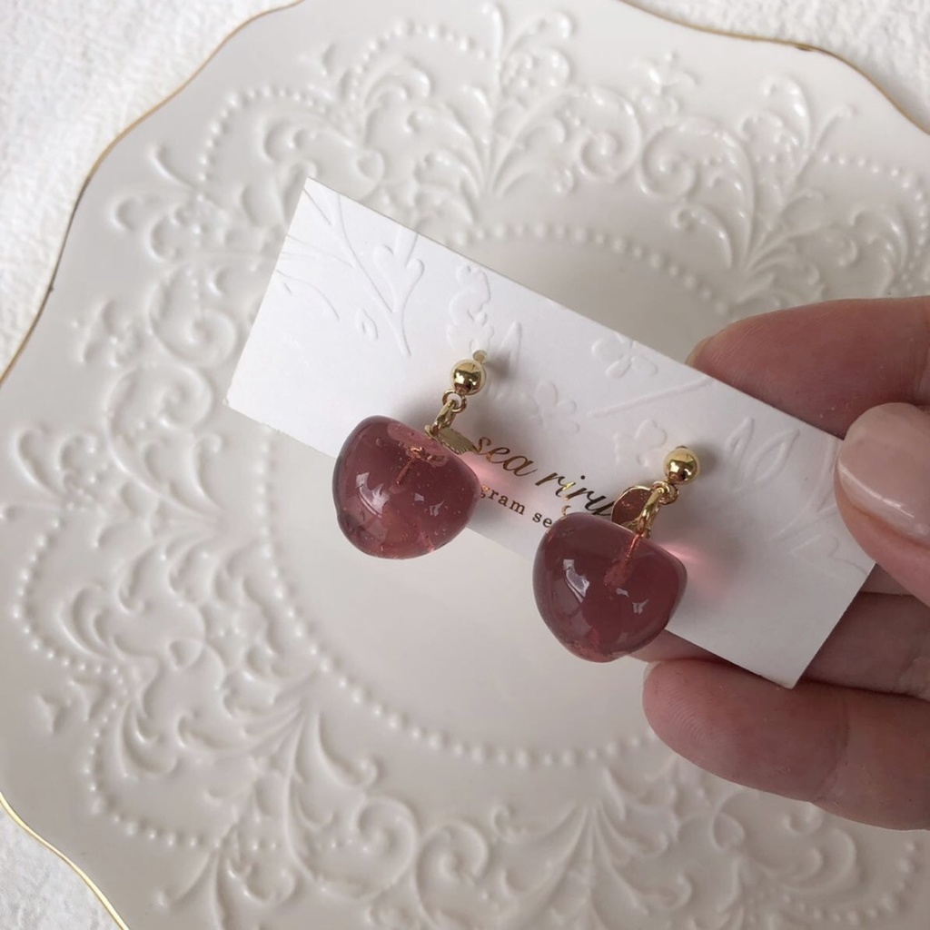 no.98 秋色りんご 林檎 リンゴピアス 深緋色 あかいろ 果実 レジンアクセサリー サージカルステンレス ハンドメイドピアス