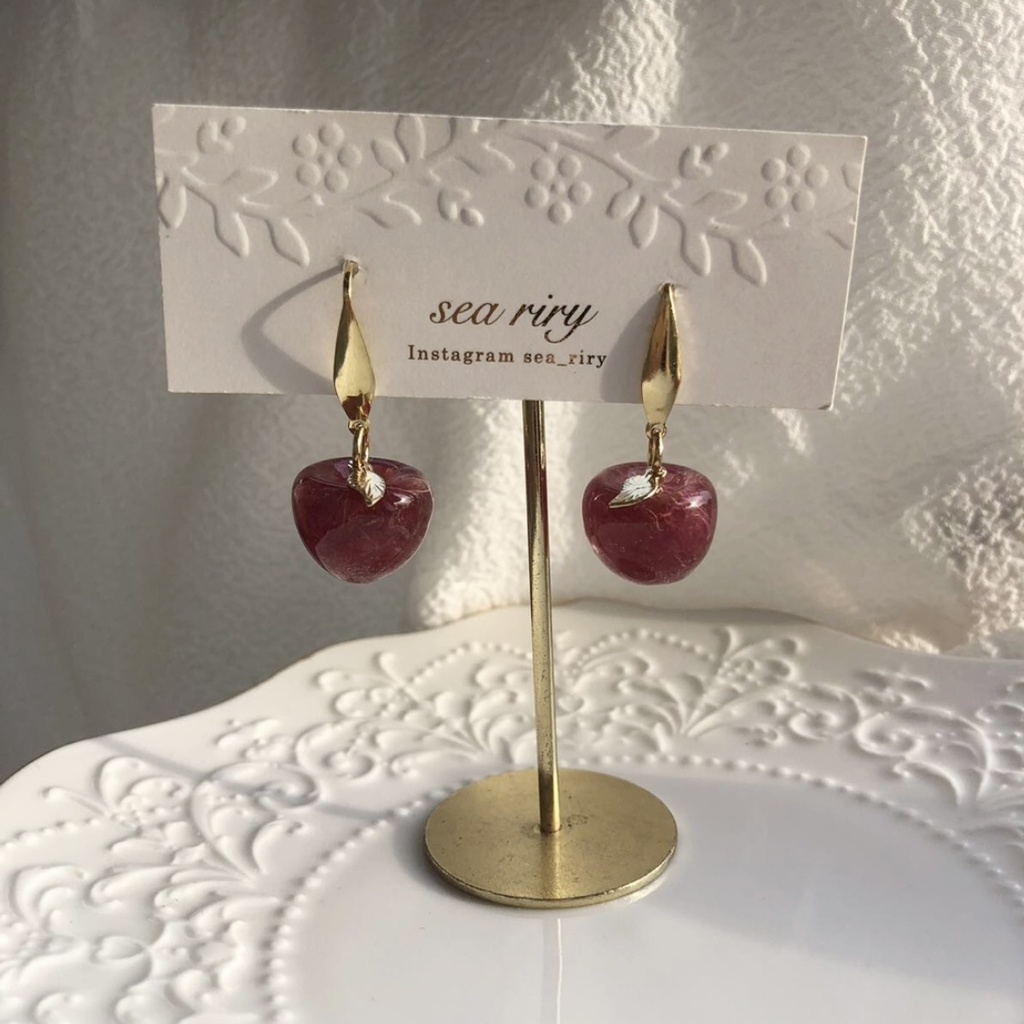 no.99 ドライフラワーの秋色りんご flower apple スターチス 林檎 ドライフラワー レジンアクセサリー ハンドメイドピアス