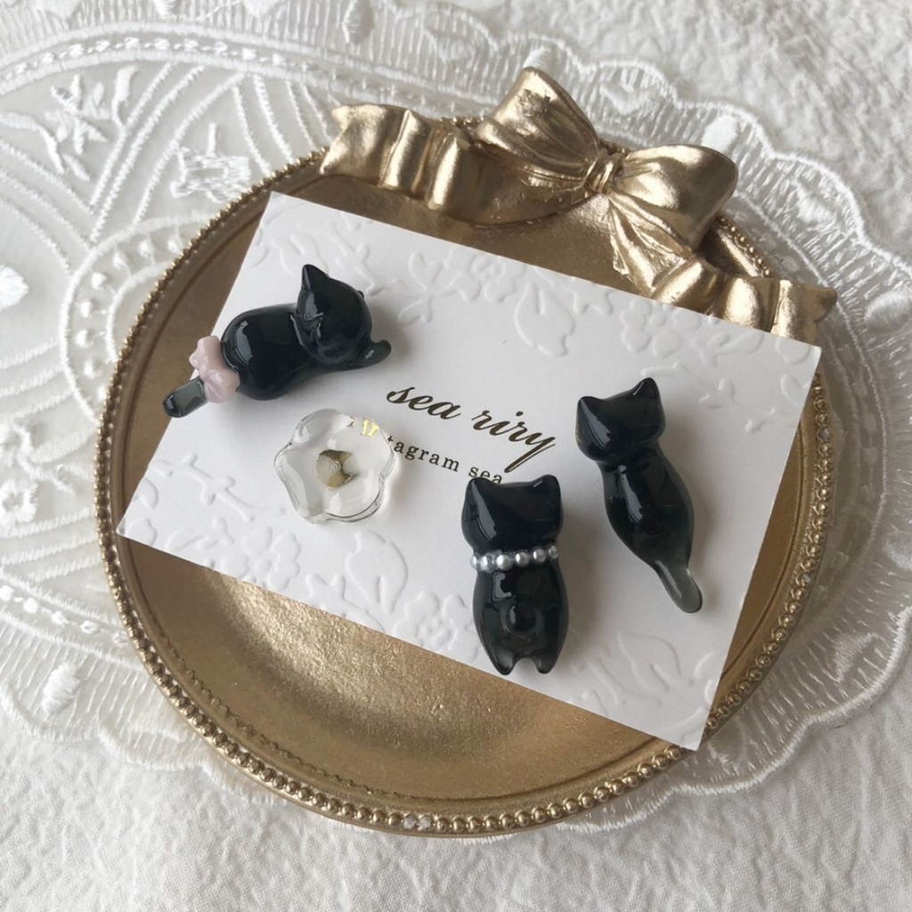 no.100 限定セット おめかし黒猫ちゃん リボン パール ねこ 黒猫 レジンピアス サージカルステンレス ピアス