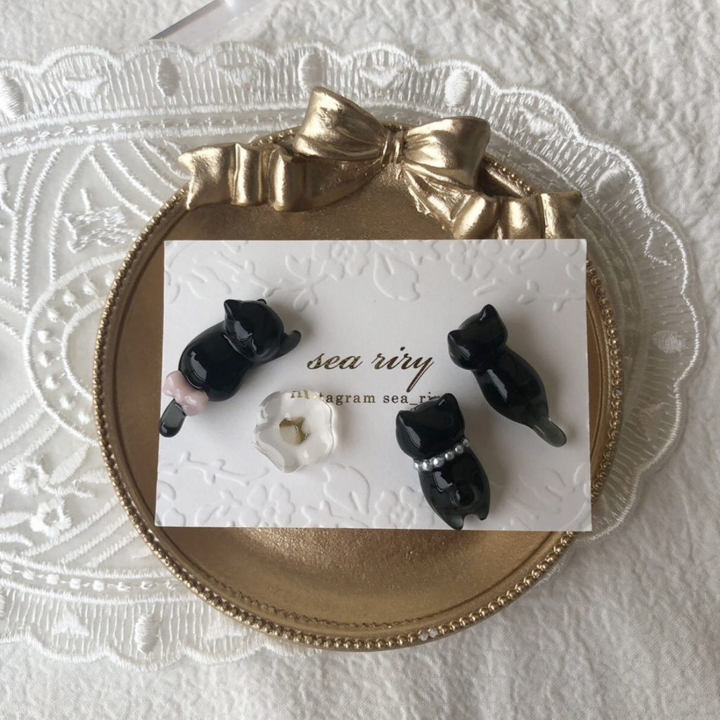 no.100 限定セット おめかし黒猫ちゃん リボン パール ねこ 黒猫 レジンピアス サージカルステンレス ピアス