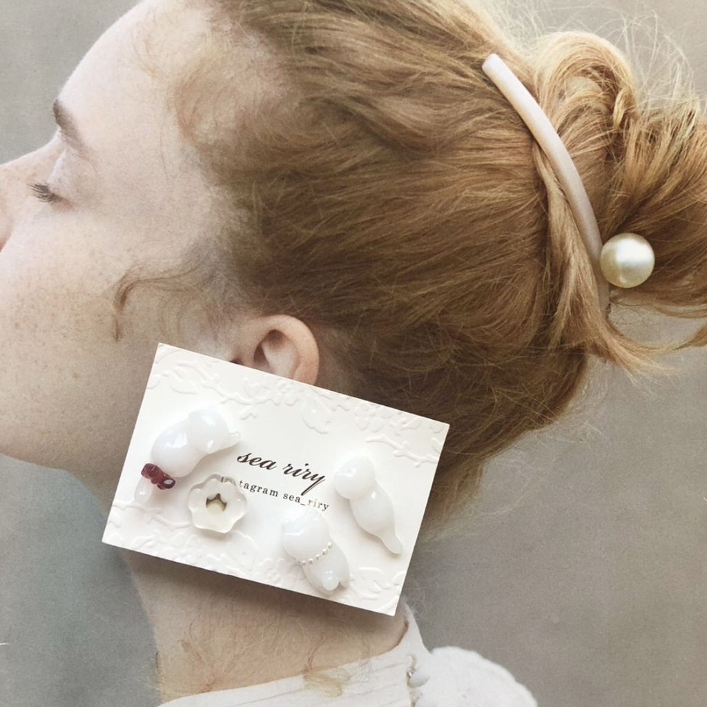 no.101 限定セット おめかし白猫ちゃん リボン パール ねこ 猫ちゃん 白猫 レジンピアス サージカルステンレス