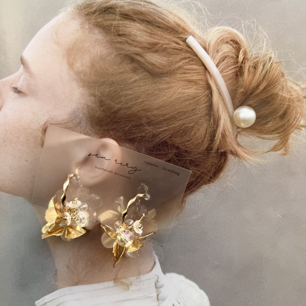 no.107 1点のみ メタルフラワー フラワーピアス フロスト オーロラ ゆらゆら チタンポストピアス