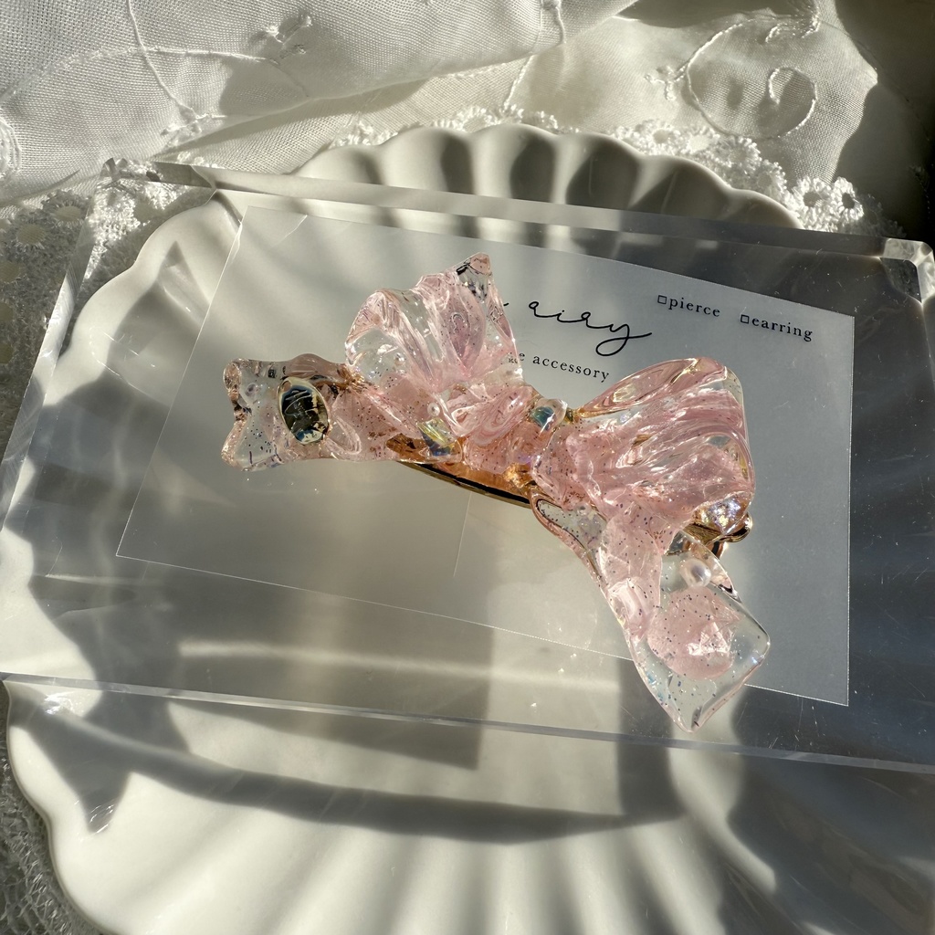 no.113 桜色紫陽花とパールのリボンヘアクリップ 淡色 ピンク ドライフラワー リボン レジンクリップ ハンドメイド