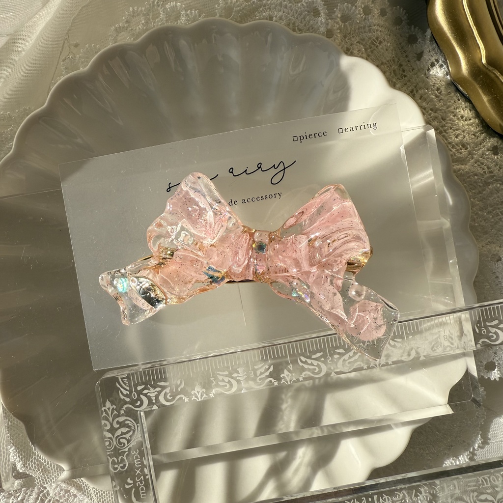 no.113 桜色紫陽花とパールのリボンヘアクリップ 淡色 ピンク ドライフラワー リボン レジンクリップ ハンドメイド