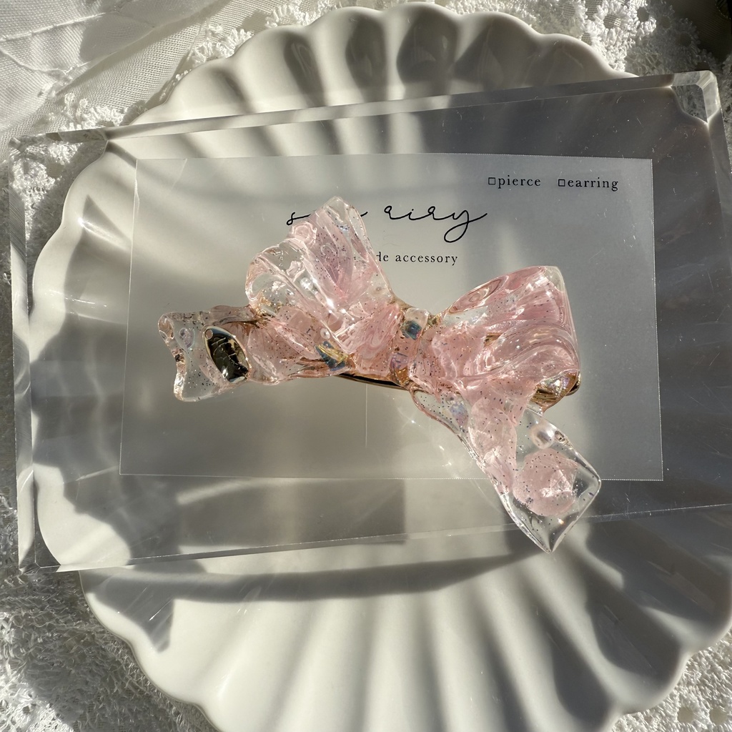 no.113 桜色紫陽花とパールのリボンヘアクリップ 淡色 ピンク ドライフラワー リボン レジンクリップ ハンドメイド