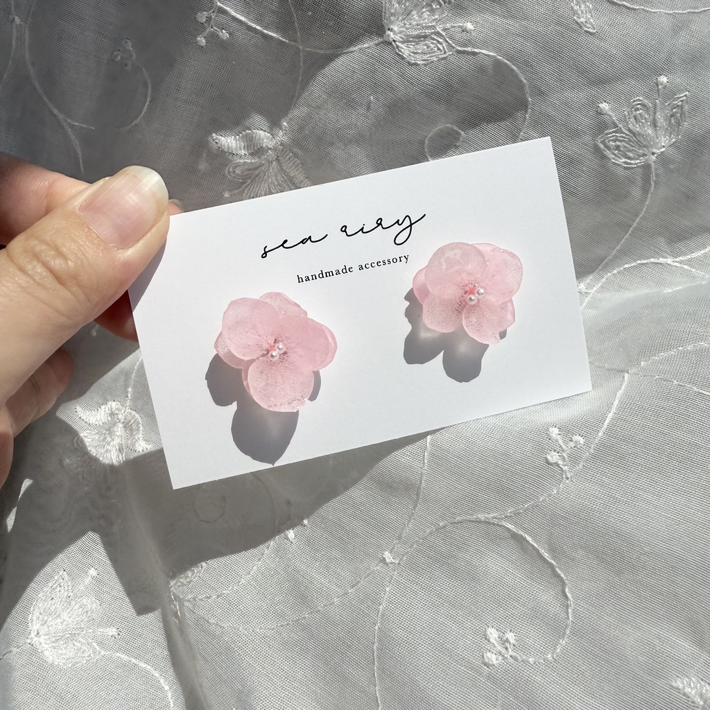 no.118 ちいさな春色の紫陽花ピアス ベビーピンク 紫陽花 フラワーピアス ドライフラワー ステンレス ハンドメイドピアス
