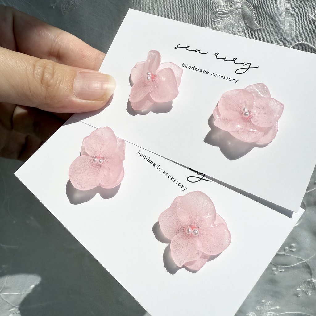 no.118 ちいさな春色の紫陽花ピアス ベビーピンク 紫陽花 フラワーピアス ドライフラワー ステンレス ハンドメイドピアス