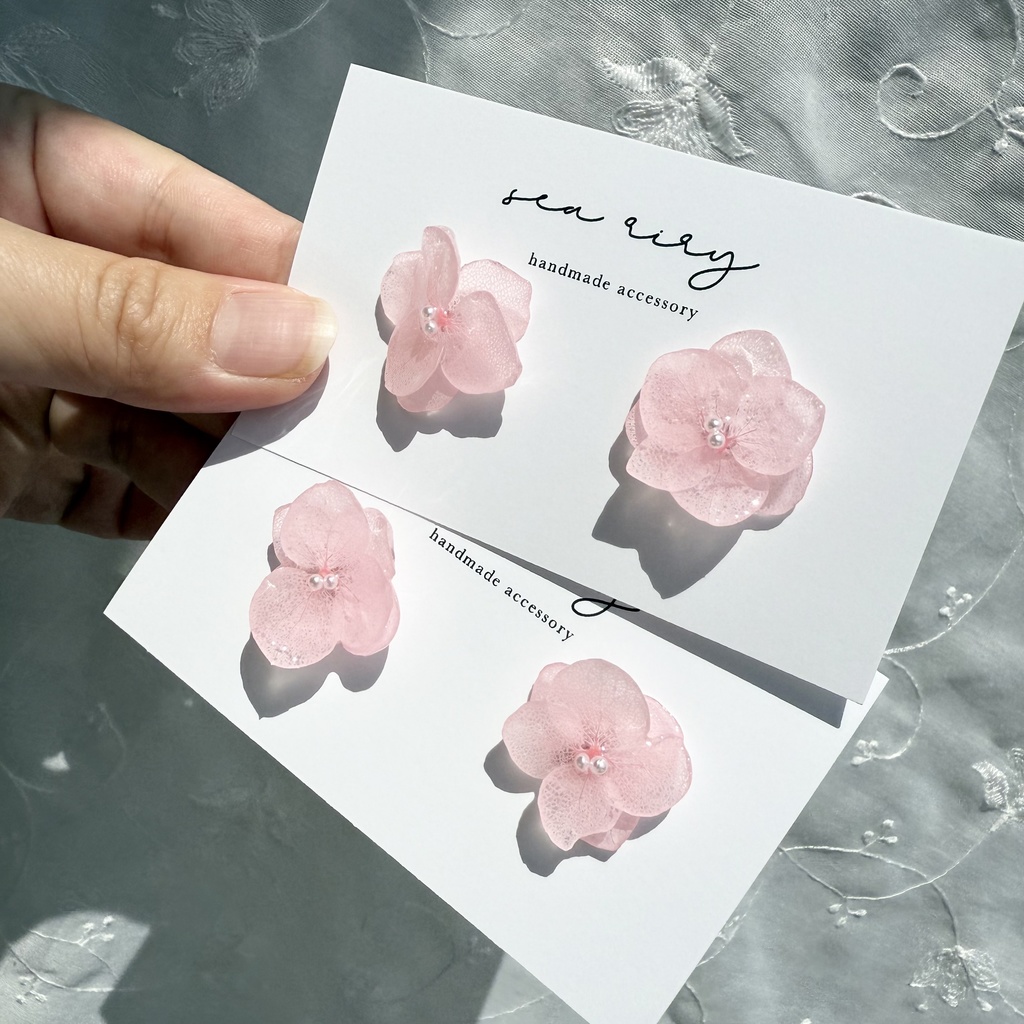 no.118 ちいさな春色の紫陽花ピアス ベビーピンク 紫陽花 フラワーピアス ドライフラワー ステンレス ハンドメイドピアス