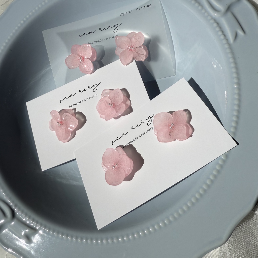 no.118 ちいさな春色の紫陽花ピアス ベビーピンク 紫陽花 フラワーピアス ドライフラワー ステンレス ハンドメイドピアス