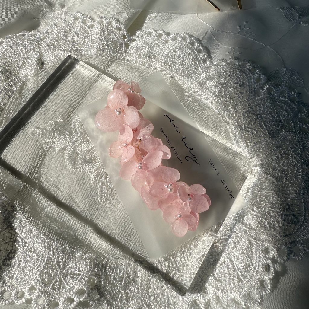 no.121 さくら色の紫陽花のヘアクリップ ベビーピンク 紫陽花 ドライフラワー ヘアクリップ レジンクリップ ハンドメイド