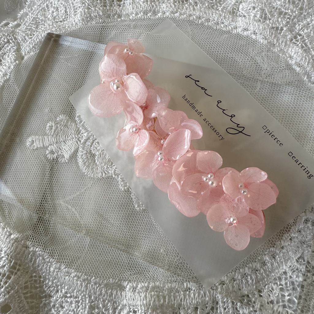 no.121 さくら色の紫陽花のヘアクリップ ベビーピンク 紫陽花 ドライフラワー ヘアクリップ レジンクリップ ハンドメイド