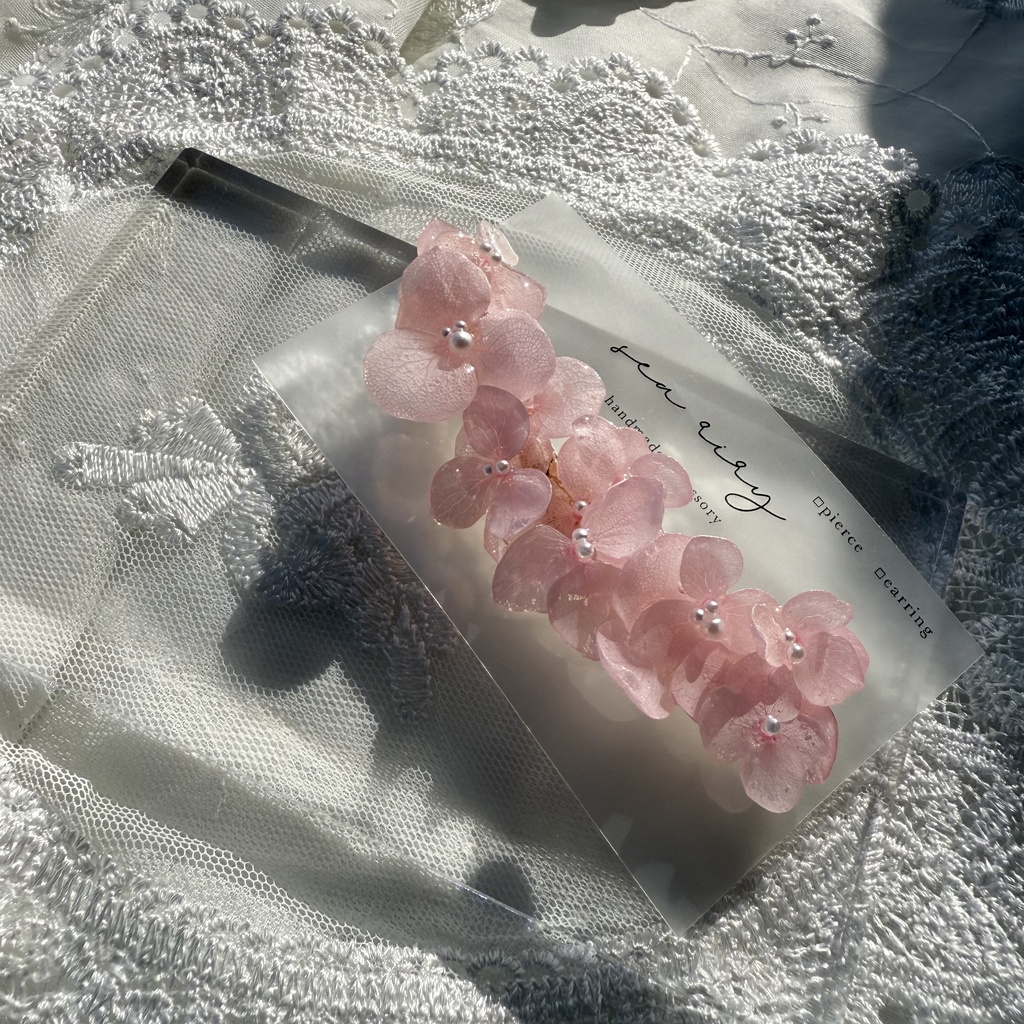 no.121 さくら色の紫陽花のヘアクリップ ベビーピンク 紫陽花 ドライフラワー ヘアクリップ レジンクリップ ハンドメイド