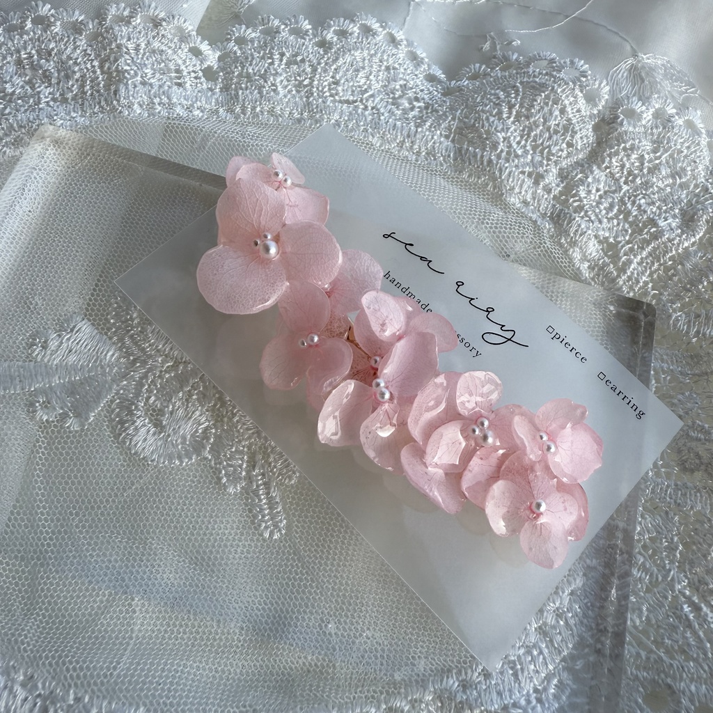 no.121 さくら色の紫陽花のヘアクリップ ベビーピンク 紫陽花 ドライフラワー ヘアクリップ レジンクリップ ハンドメイド