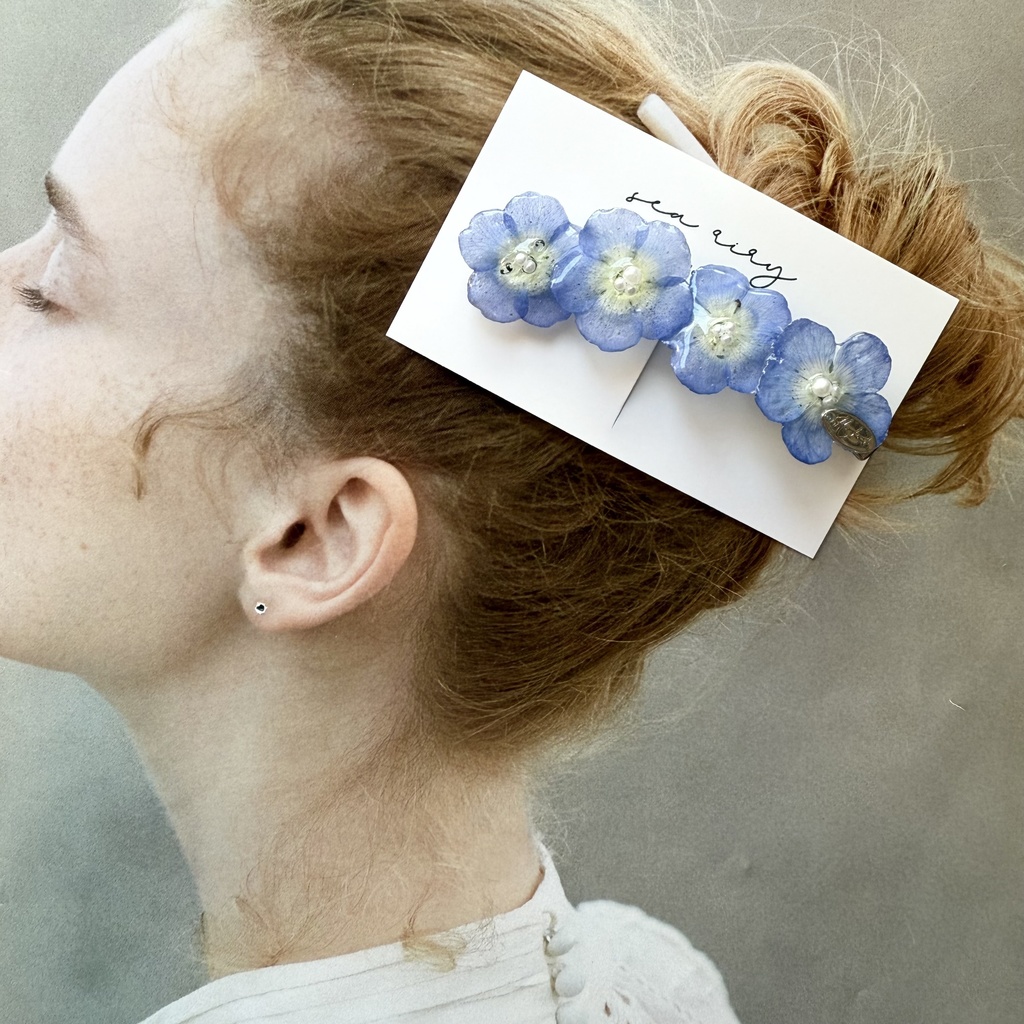 no.134 大人気 再販 ネモフィラのヘアクリップ ネモフィラ ブルー パール フラワー ヘアクリップ レジンクリップ ハンドメイド