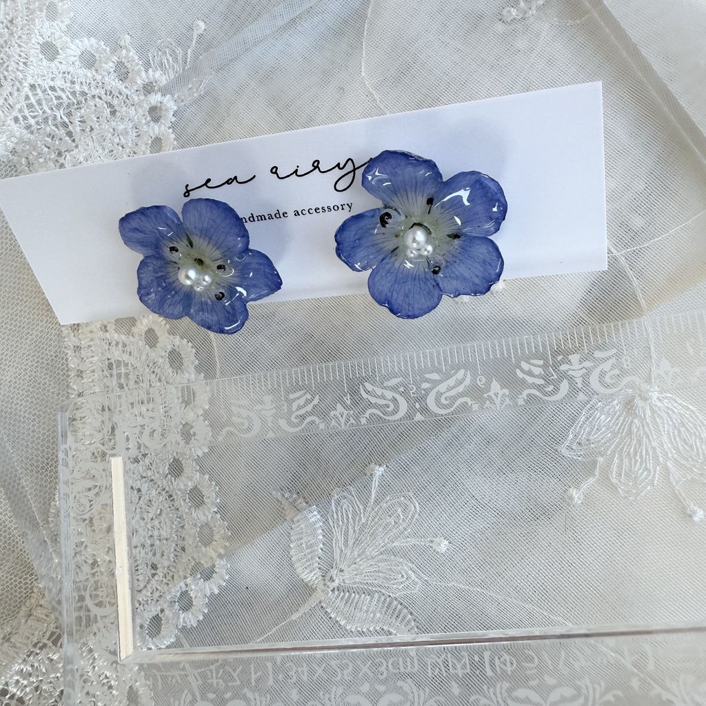 no.135 再販 大人気 ネモフィラのピアス ネモフィラ ブルー パール ドライフラワー ステンレス ピアス ハンドメイドピアス