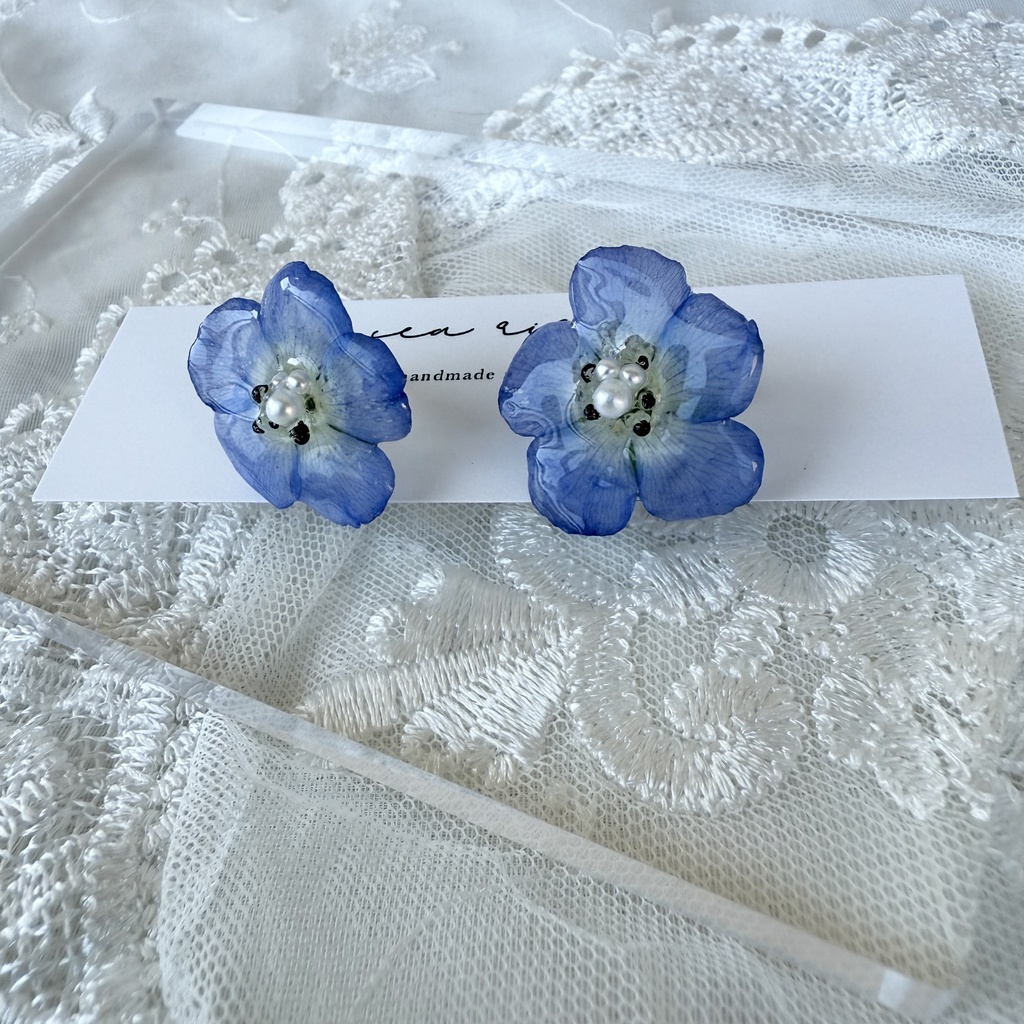 no.135 再販 大人気 ネモフィラのピアス ネモフィラ ブルー パール ドライフラワー ステンレス ピアス ハンドメイドピアス