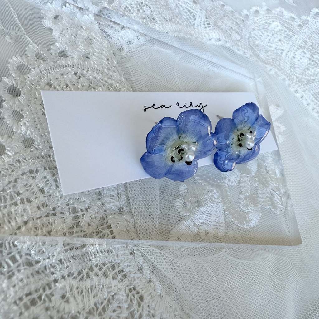 no.135 再販 大人気 ネモフィラのピアス ネモフィラ ブルー パール ドライフラワー ステンレス ピアス ハンドメイドピアス