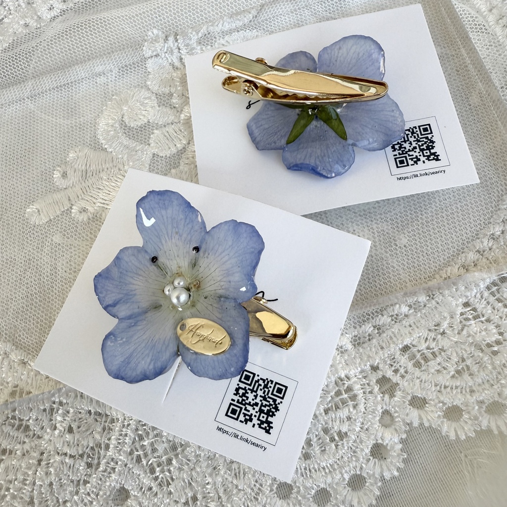 no.137 ネモフィラのミニヘアクリップ ブルー パール ネモフィラ フラワー ヘアクリップ レジン ハンドメイドクリップ