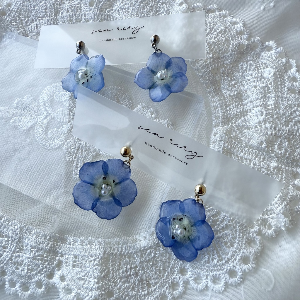 no.139 ネモフィラのピアス ネモフィラ ブルー パール フラワー ゆらゆら レジンピアス フラワーピアス チタンピアス ハンドメイド