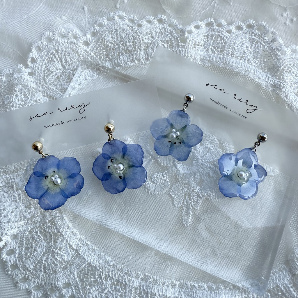 no.139 ネモフィラのピアス ネモフィラ ブルー パール フラワー ゆらゆら レジンピアス フラワーピアス チタンピアス ハンドメイド